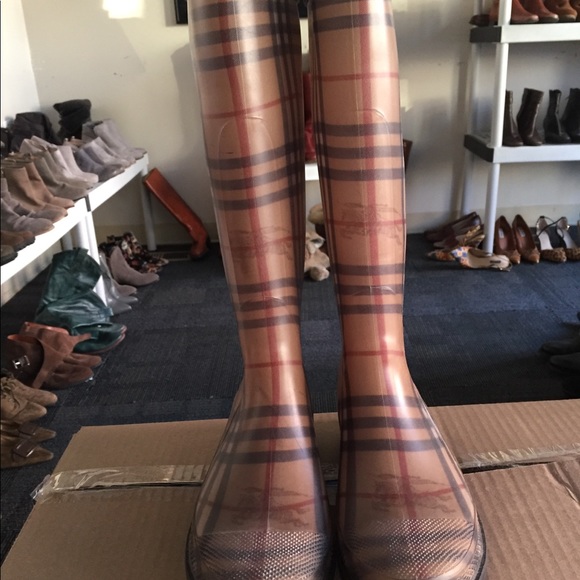 Boots - Picture 1 of 3